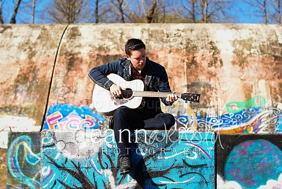 Cameron's Senior Pics - Download