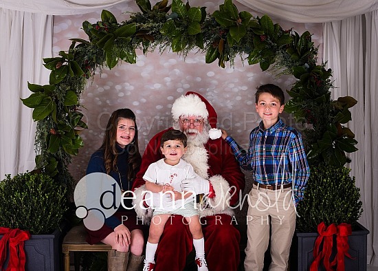 Santa 2019 jmilan@gingerbreadhousecac.org