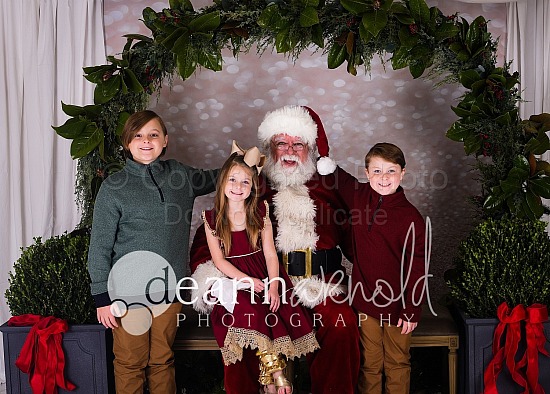 Santa 2019 amanda.therapyinla@gmail.com